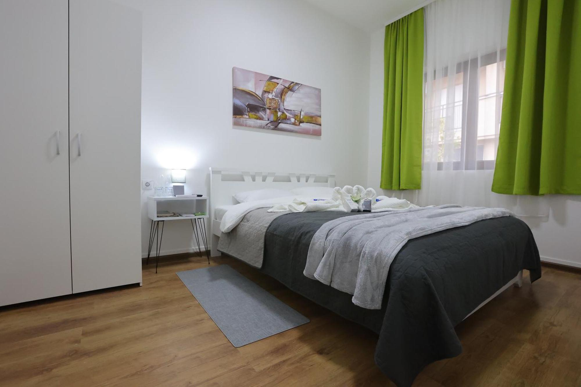 Ivan'S Guesthouse Парасин Экстерьер фото